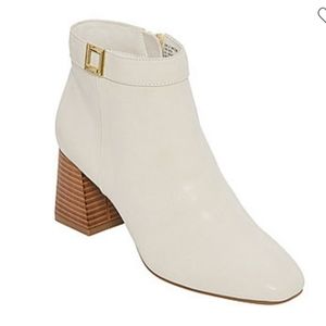 Liz Claiborne Womens Macomb Booties Block Heel white boot size 10